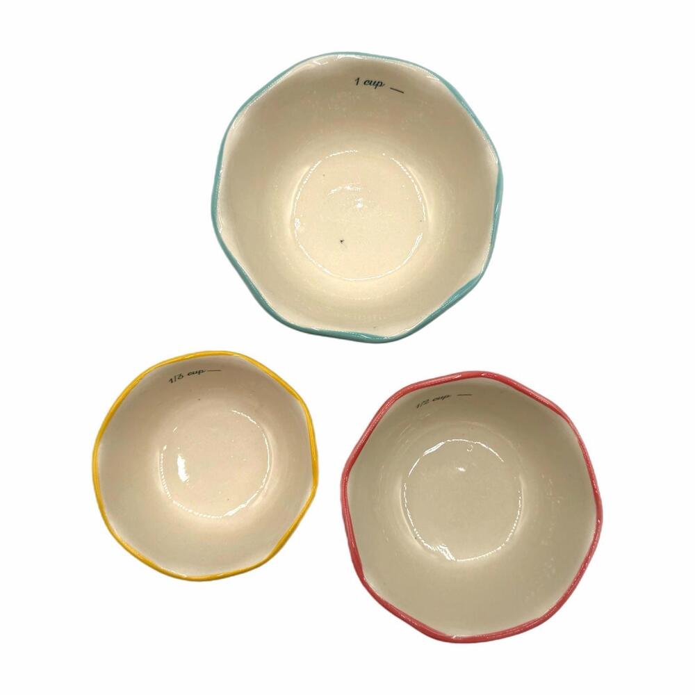 Set of 3 Pioneer Woman Measuring Bowls / Cups - Picture 2 of 3